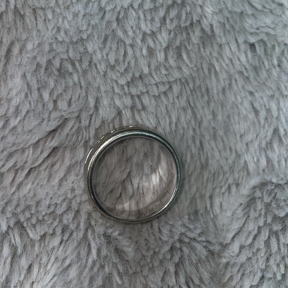 Men’s wedding band - Picture 4 of 5